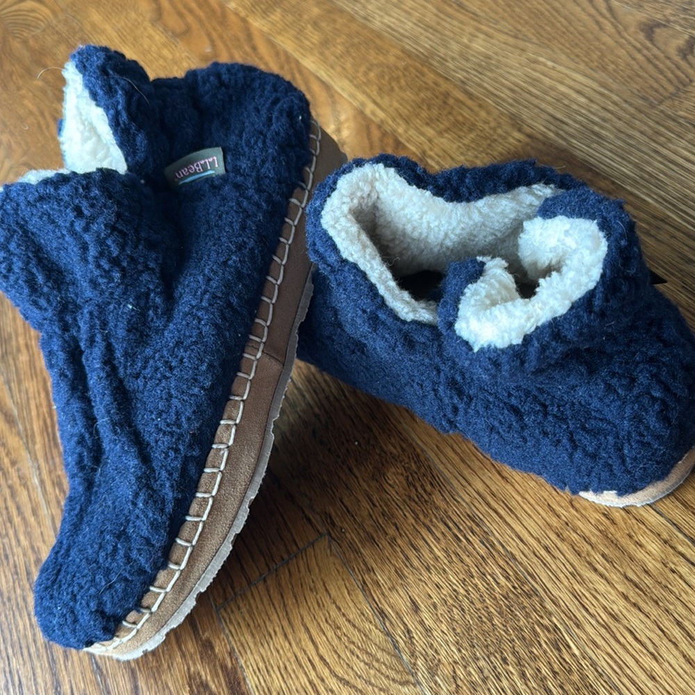 Sherpa LLBean slippers women’s size 6 never worn
